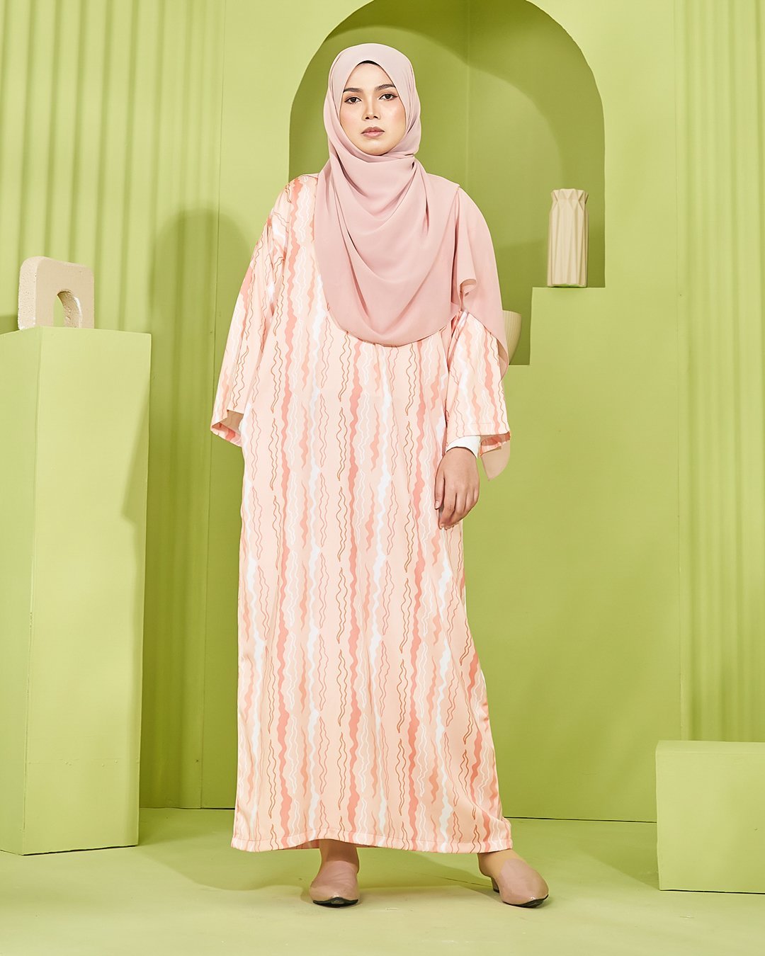 Kaftan Ulfaisya Laluna X MCC - Light Orange