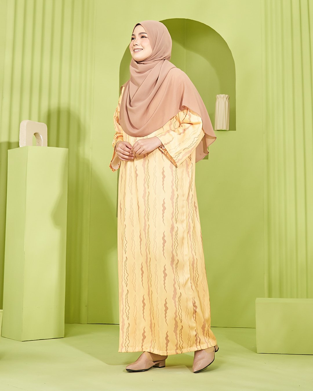 Kaftan Ulfaisya Laluna X MCC - Yellow Brown