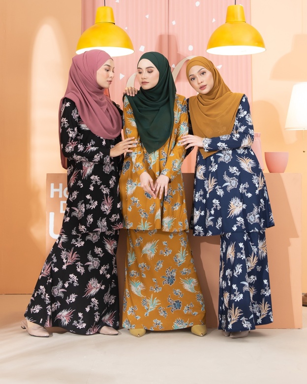 Kurung Lara - Celosia Navy Blue