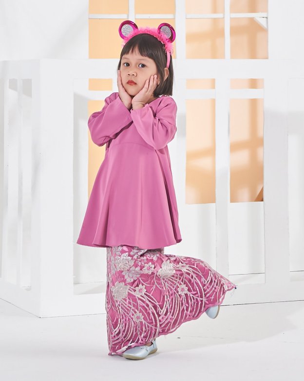 Baju Kurung Lace Barbie Adora Kids - Carnation Pink