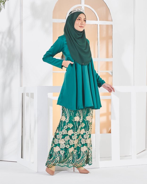 Baju Kurung Lace Barbie Adora - Emerald Green