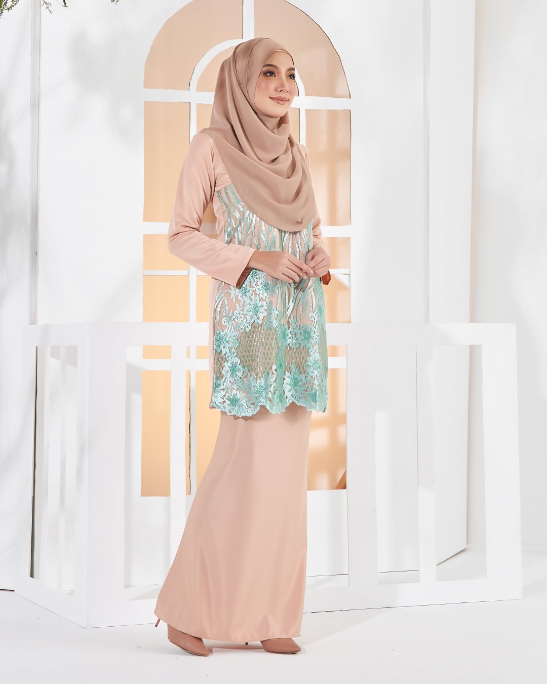Baju Kurung Lace Anisa - Minty Peach
