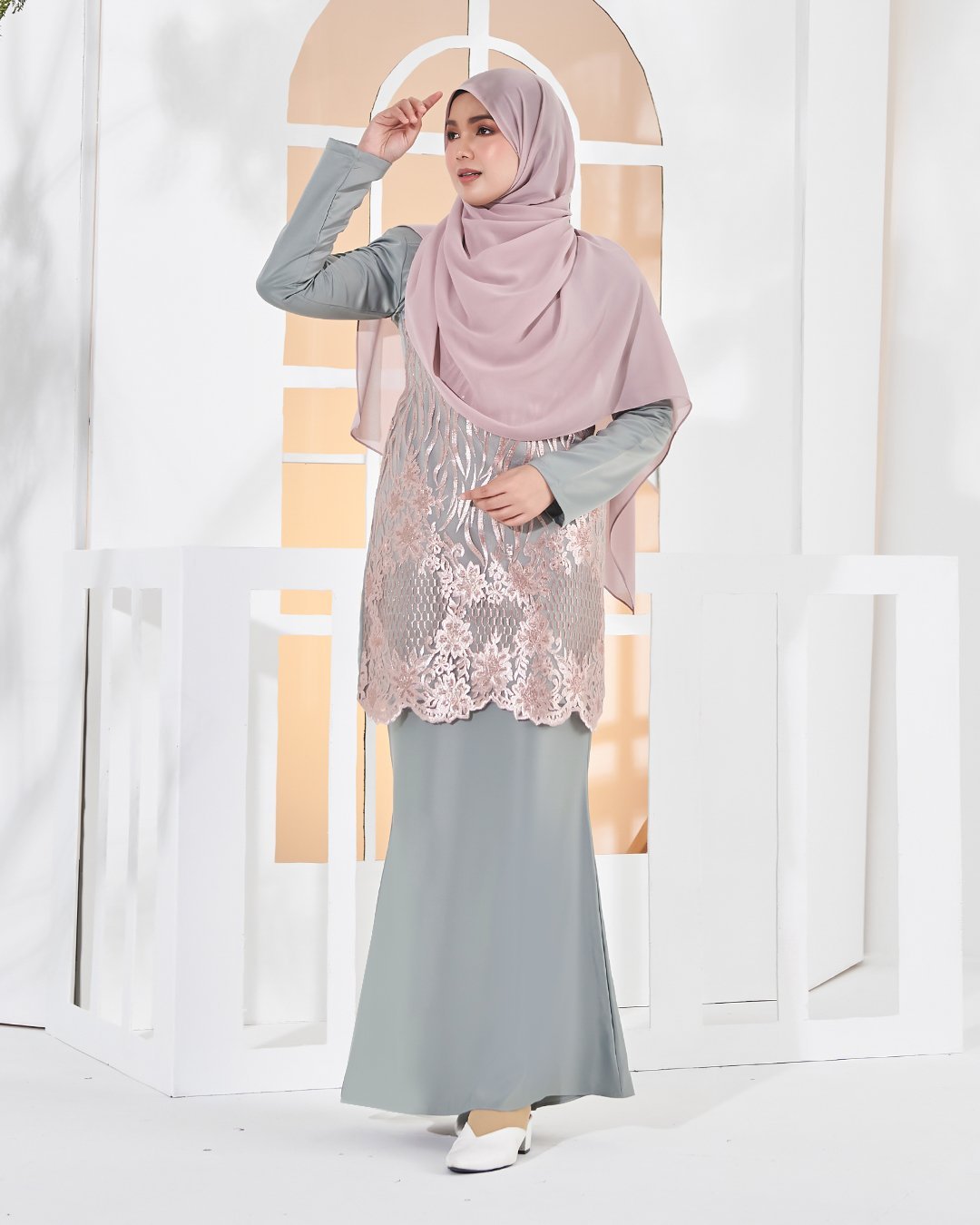 Baju Kurung Lace Anisa - Blush Grey