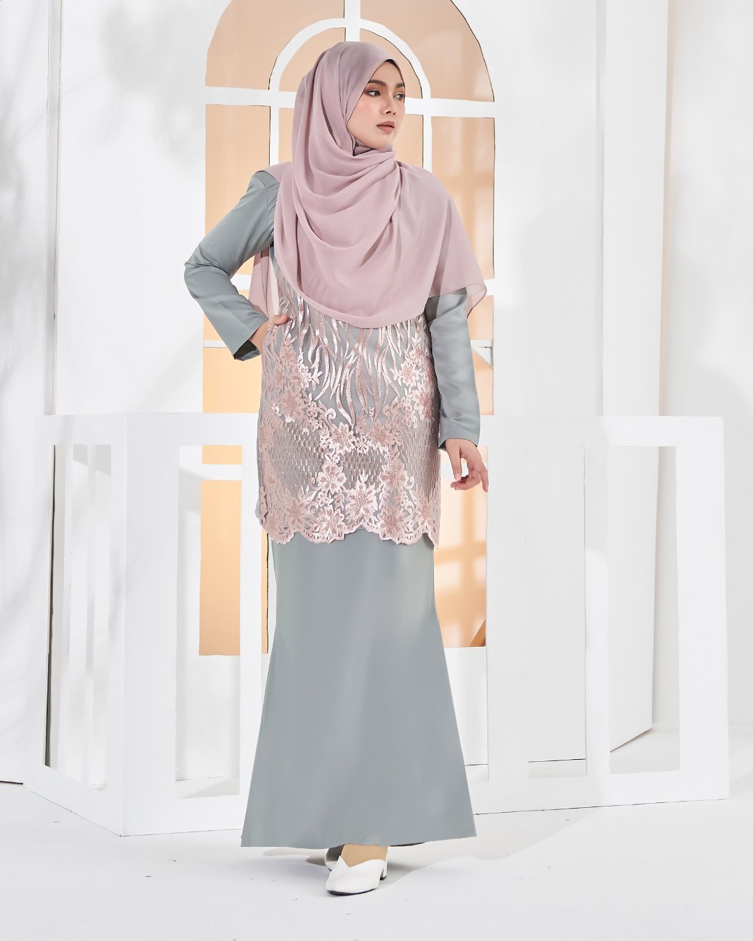 Baju Kurung Lace Anisa - Blush Grey