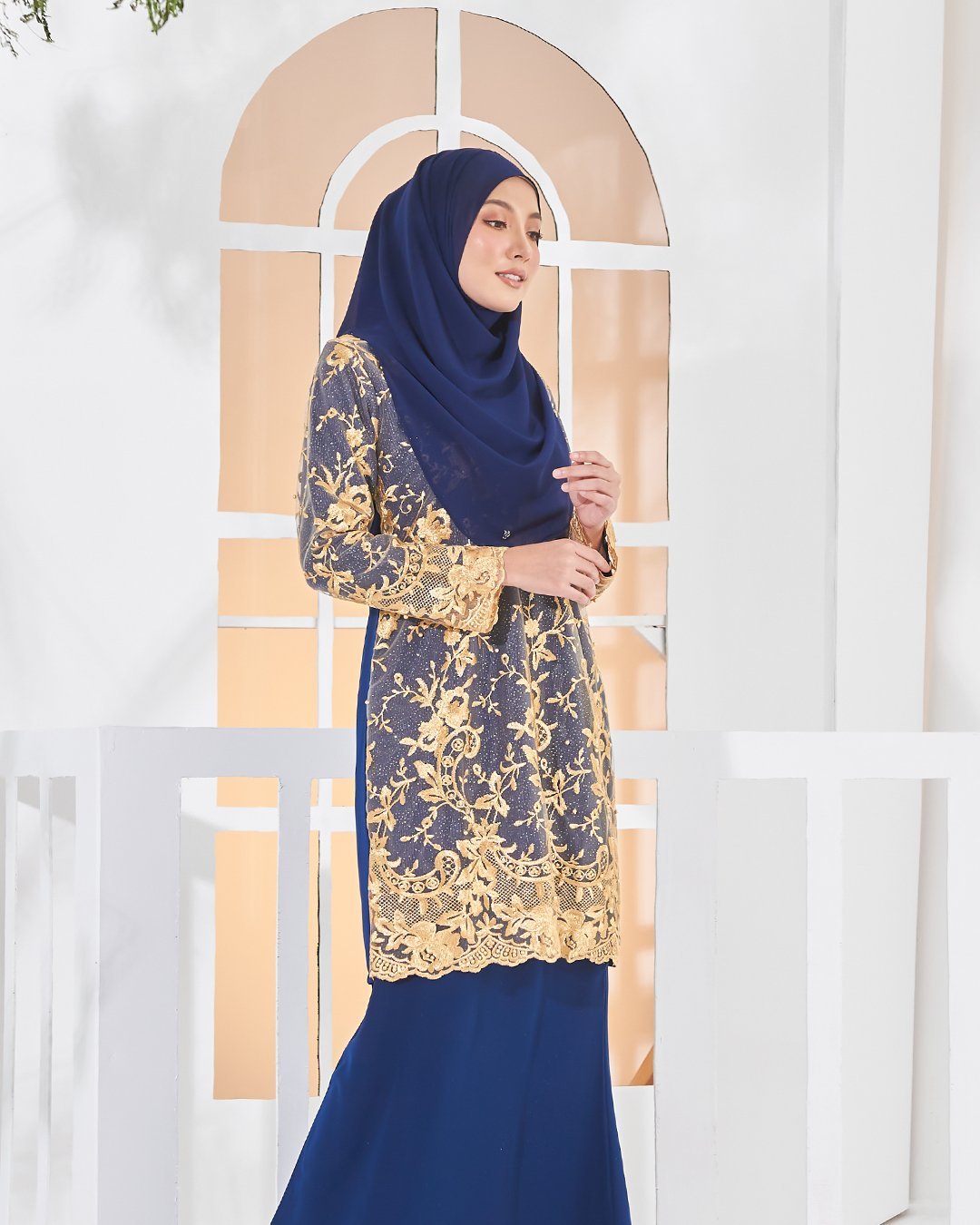 Baju Kurung Lace Amara - Golden Navy