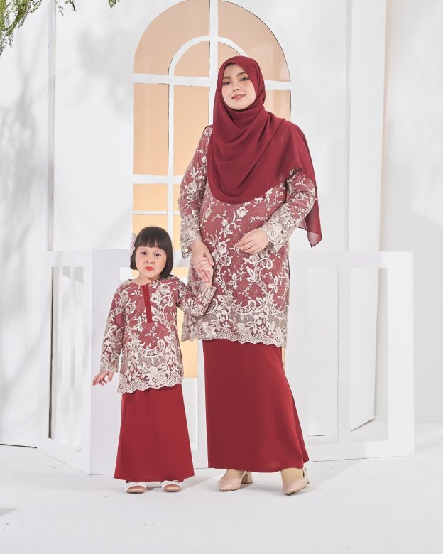 Baju Kurung Lace Amara - Earthy Maroon