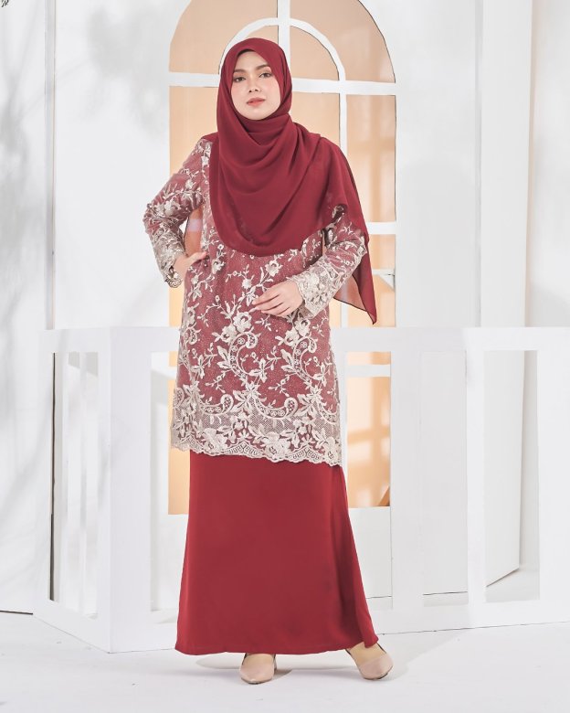 Baju Kurung Lace Amara - Earthy Maroon