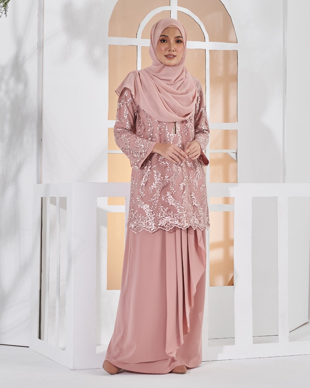 Baju Kurung Lace Pearl Adila - Smoothies Pink