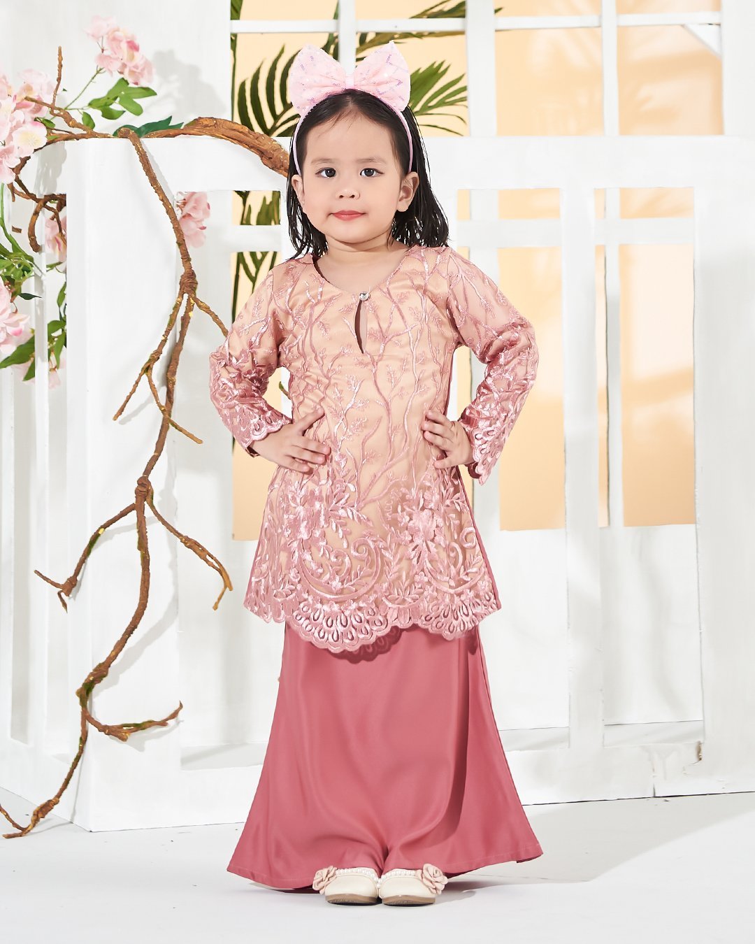 Baju Kurung Lace Aifa Kids - Strawberry Latte