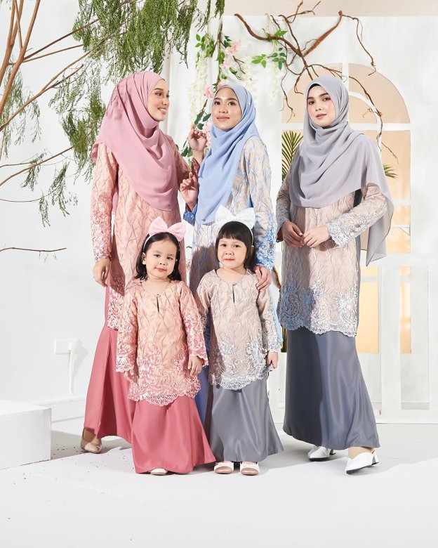 Baju Kurung Lace Aifa - Strawberry Latte