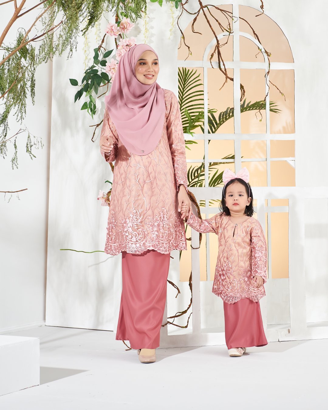 Baju Kurung Lace Aifa Kids - Strawberry Latte