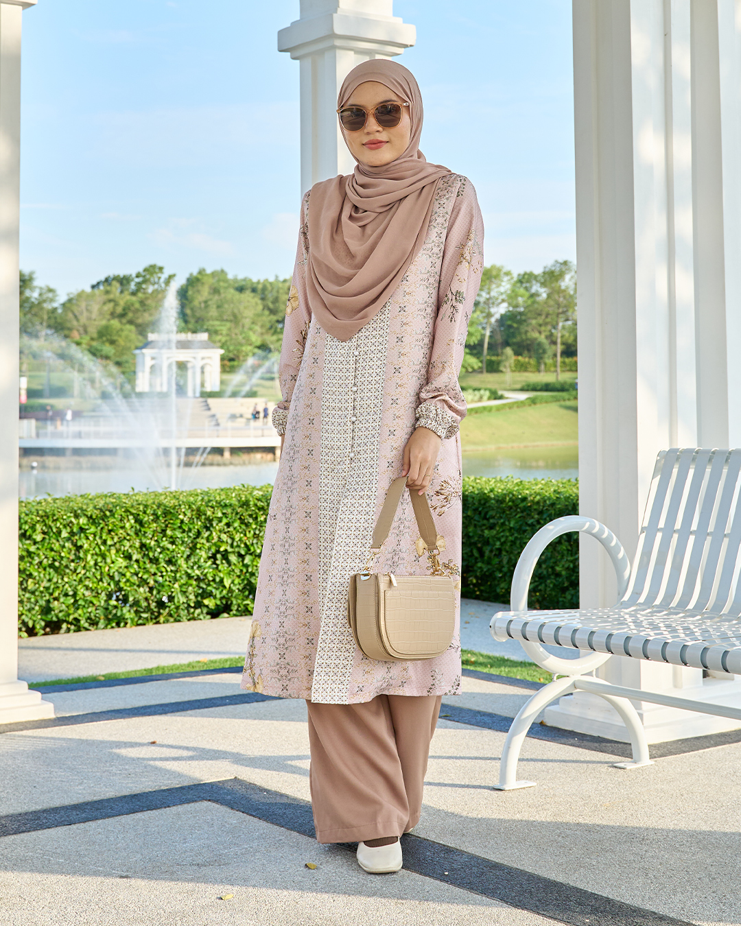 Medi Dress Ava - Dove Series