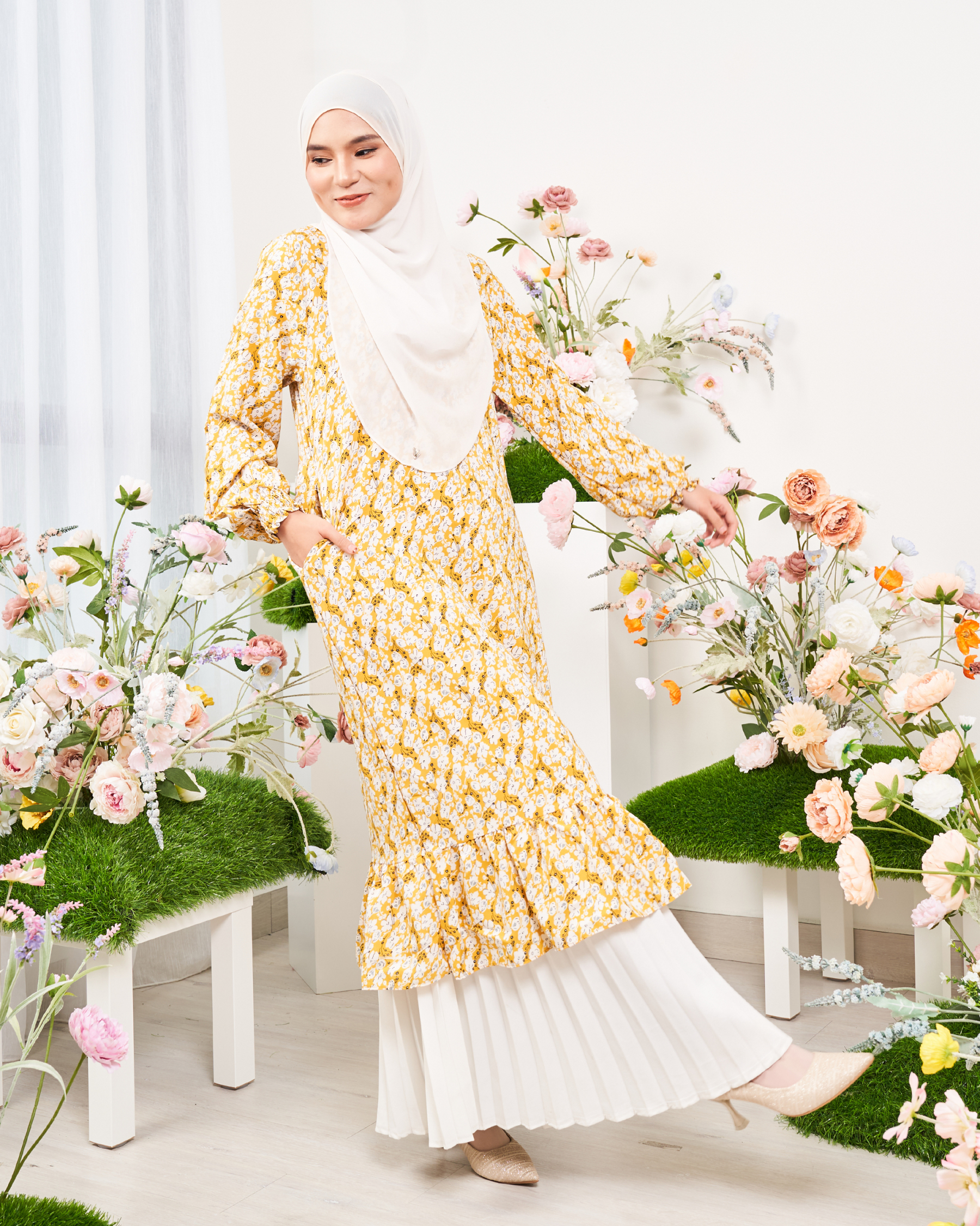 Medi Dress Lashira Laluna X MCC - Medallion Yellow