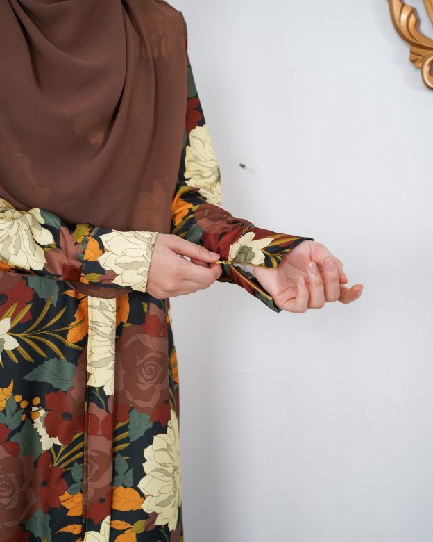 Medi Dress Leiseka Laluna X MCC - Blackie Peony