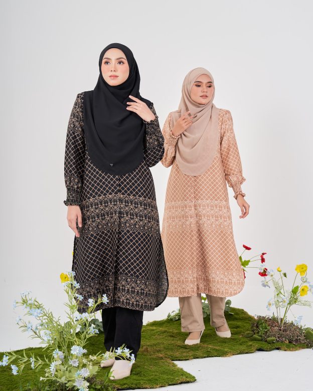 Medi Dress Pleated Leiseka - Royal Black
