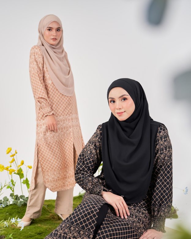 Medi Dress Pleated Leiseka - Royal Black
