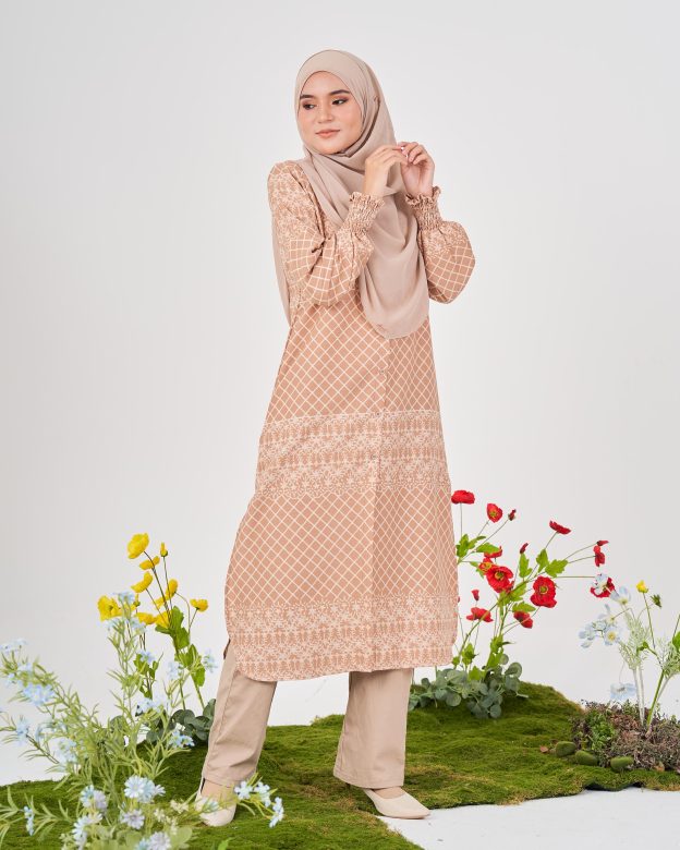 Medi Dress Pleated Leiseka - Creamy Brown