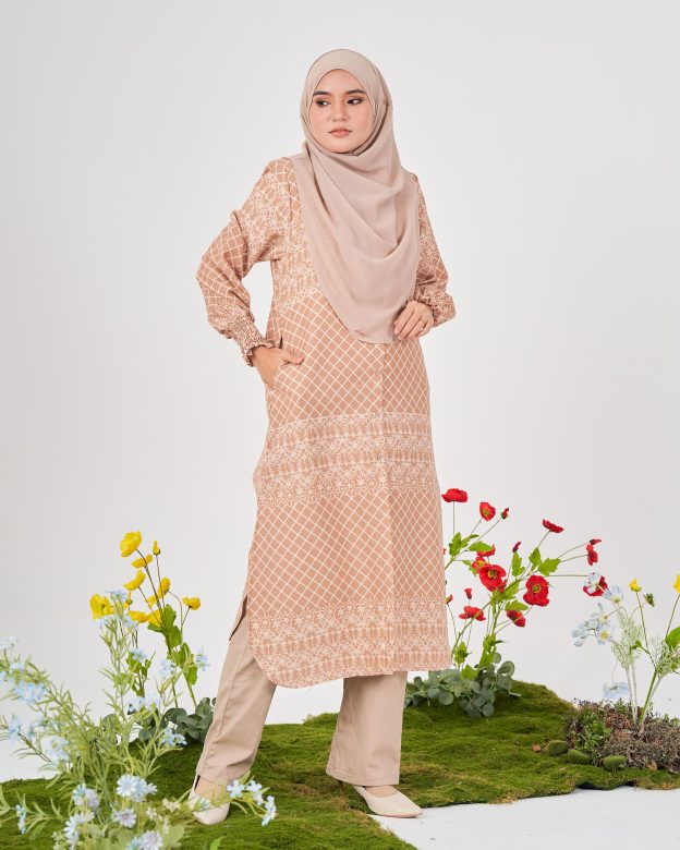 Medi Dress Pleated Leiseka - Creamy Brown