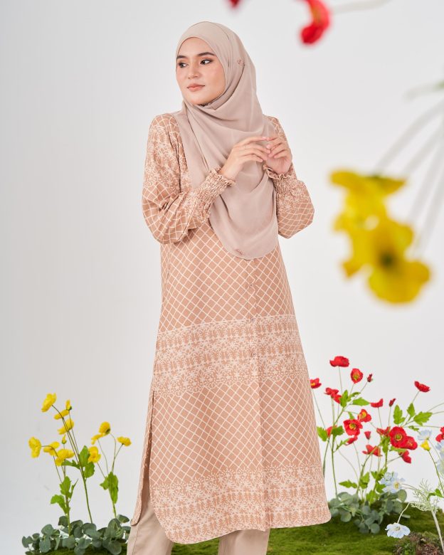 Medi Dress Pleated Leiseka - Creamy Brown