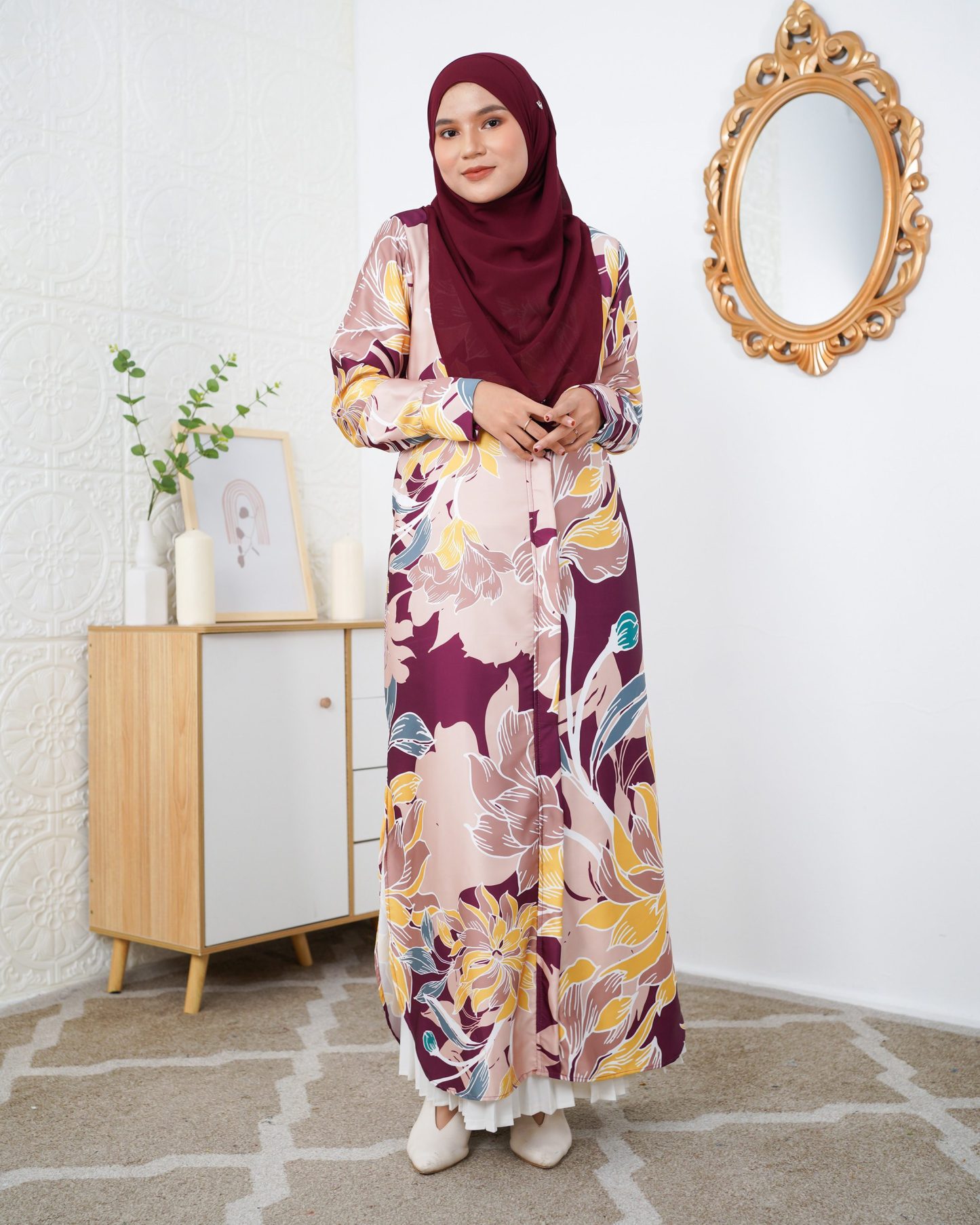 Medi Dress Leiseka Laluna X MCC - Raisin Begonia