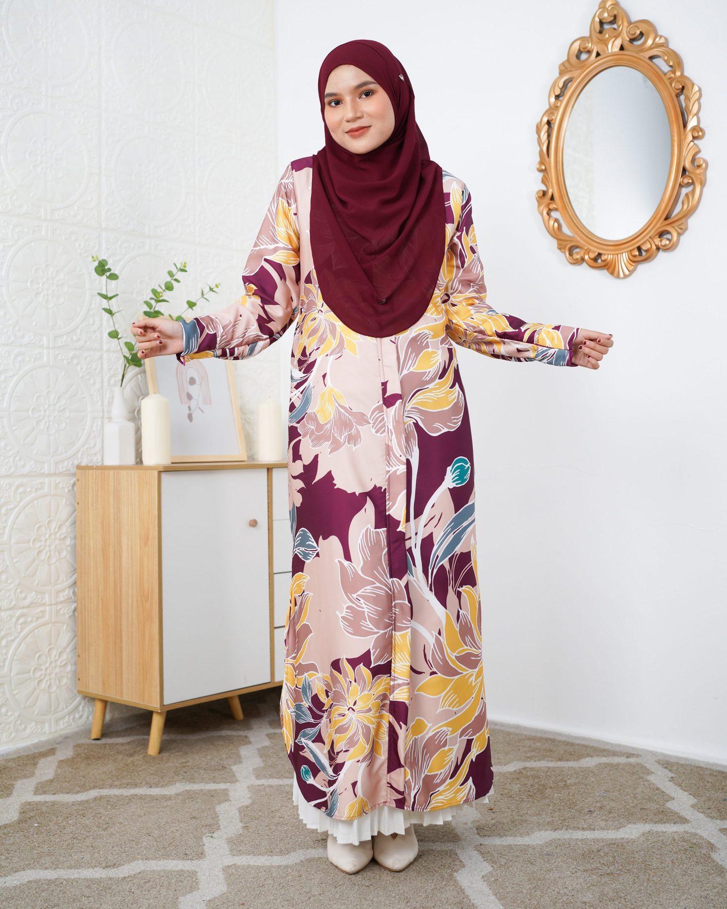 Medi Dress Leiseka Laluna X MCC - Raisin Begonia