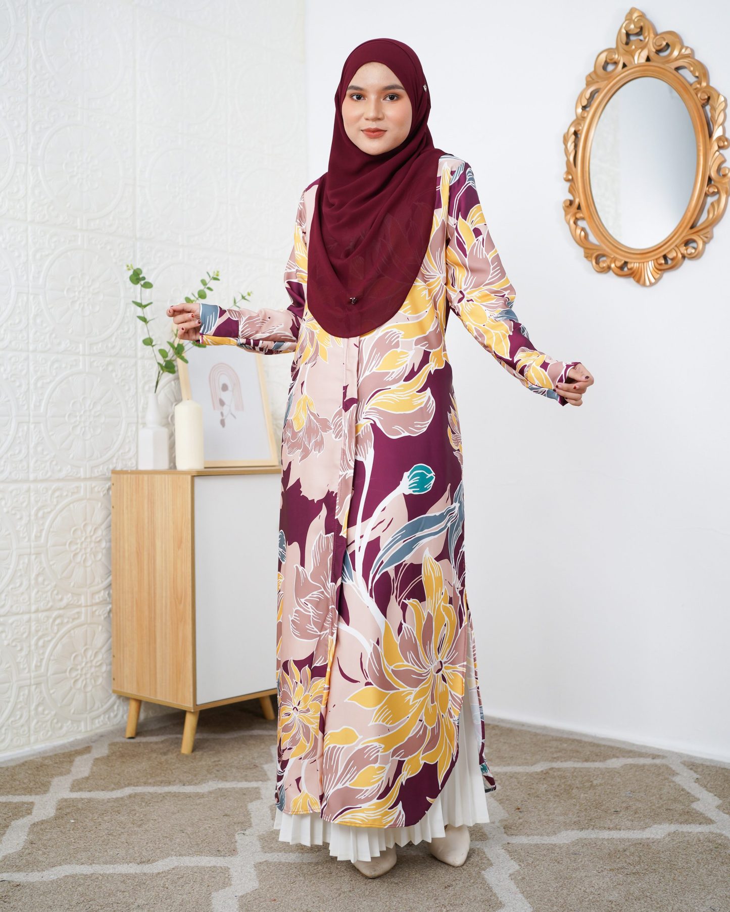 Medi Dress Leiseka Laluna X MCC - Raisin Begonia