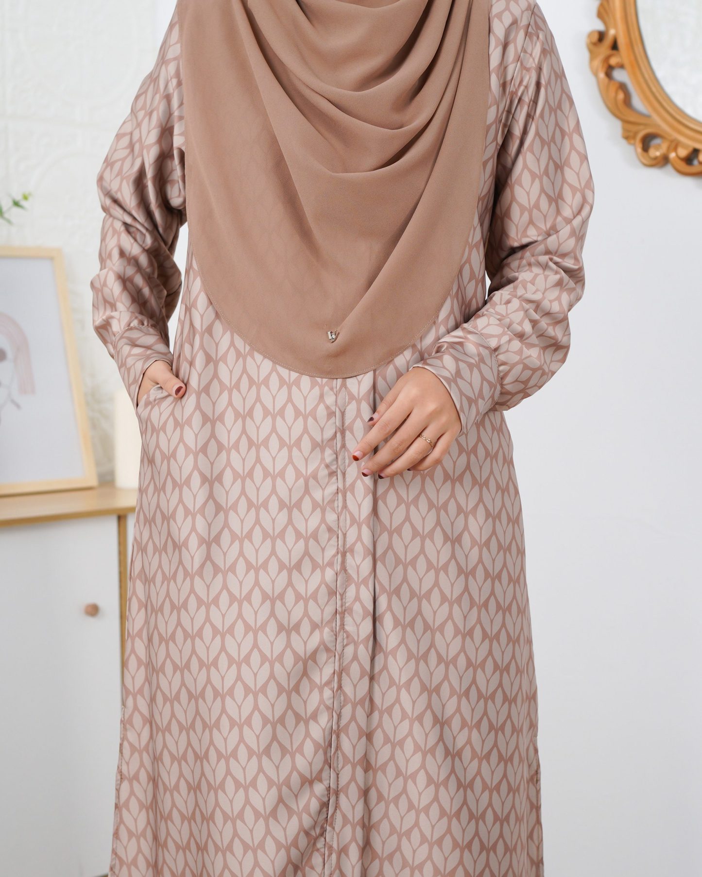 Medi Dress Leiseka Laluna X MCC - Saddle Fern