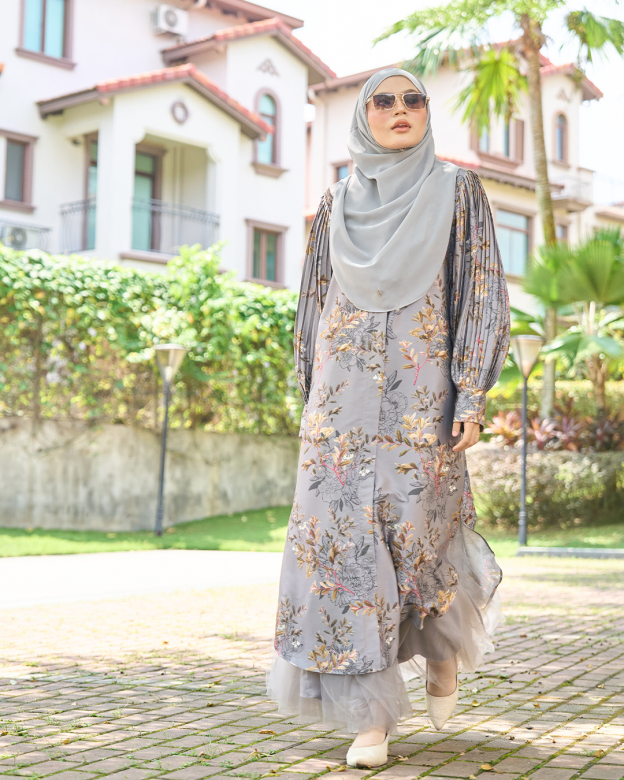 Medi Dress Satin Pleated Lyca Baloon Sleeve – Primrose Grey