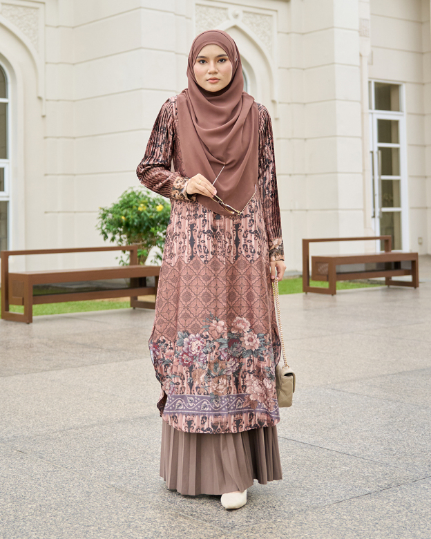 Medi Dress Pleated Lyra – Isadora Dessert