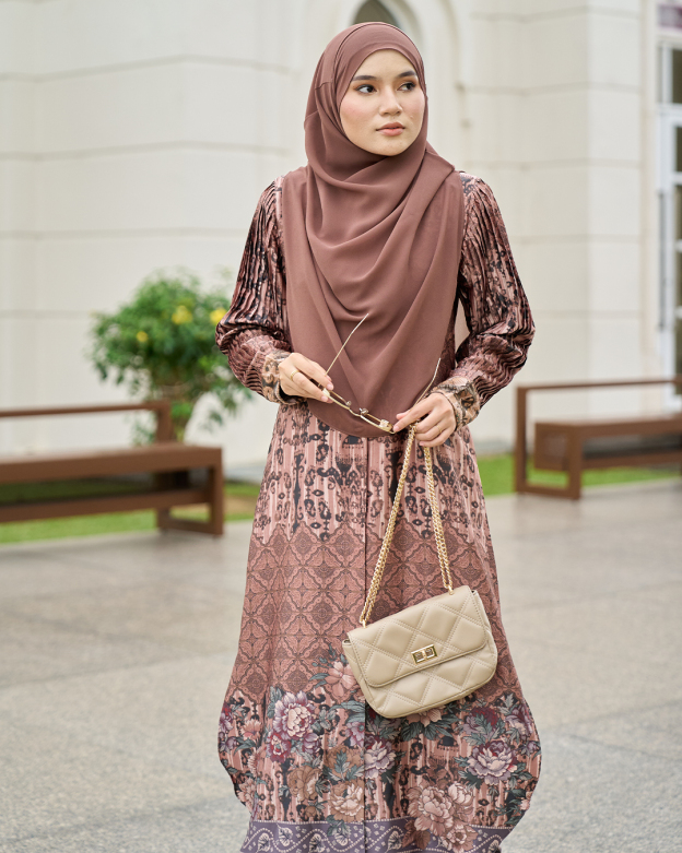 Medi Dress Pleated Lyra – Isadora Dessert