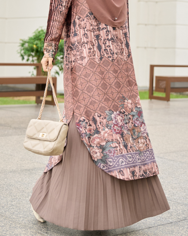Medi Dress Pleated Lyra – Isadora Dessert