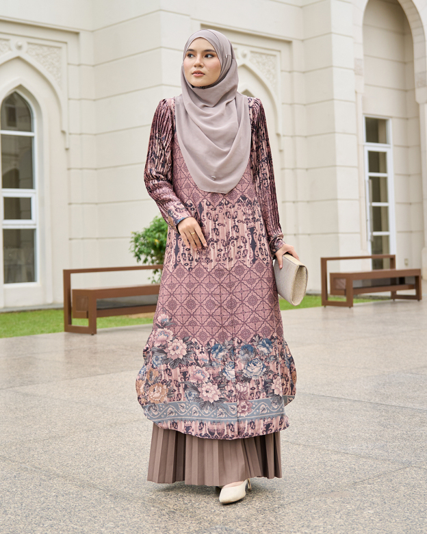 Medi Dress Pleated Lyra – Isadora Queen