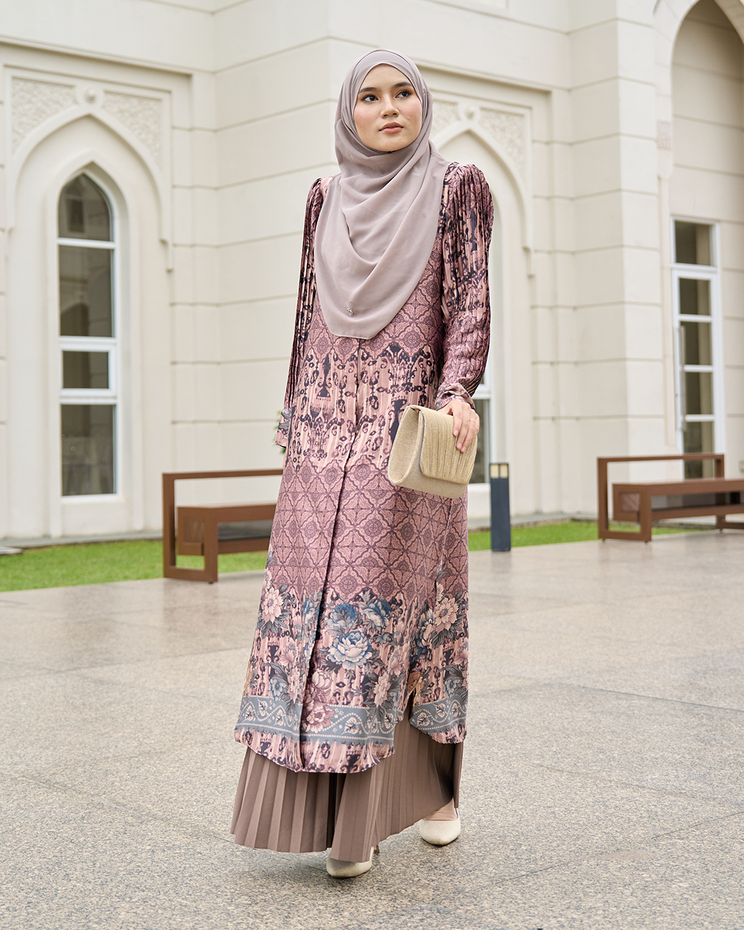 Medi Dress Pleated Lyra – Isadora Queen