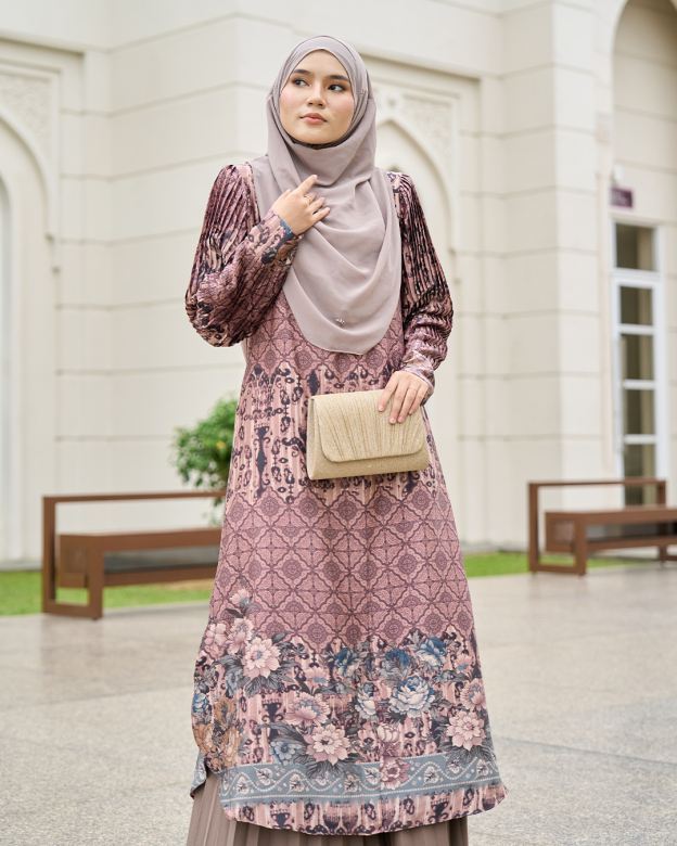 Medi Dress Pleated Lyra – Isadora Queen
