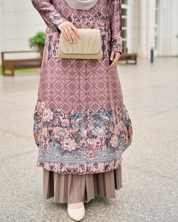 Medi Dress Pleated Lyra – Isadora Queen