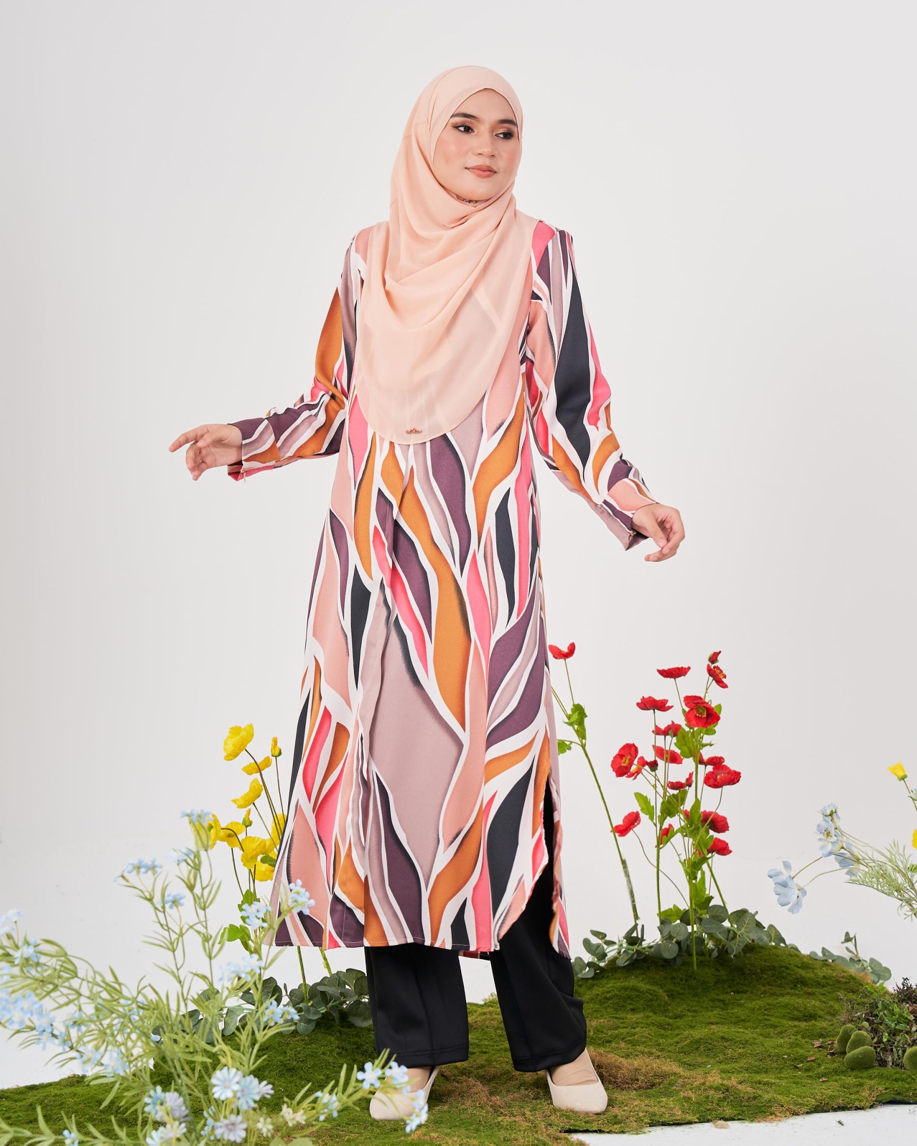 Medi Dress Valeda - Senada Pink