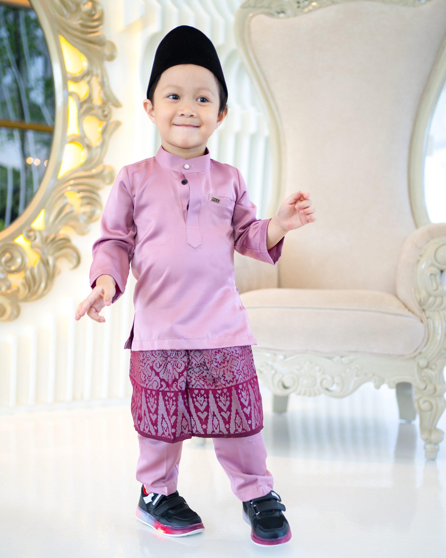 Baju Melayu Isa Slim Fit Kids - Thulian Pink