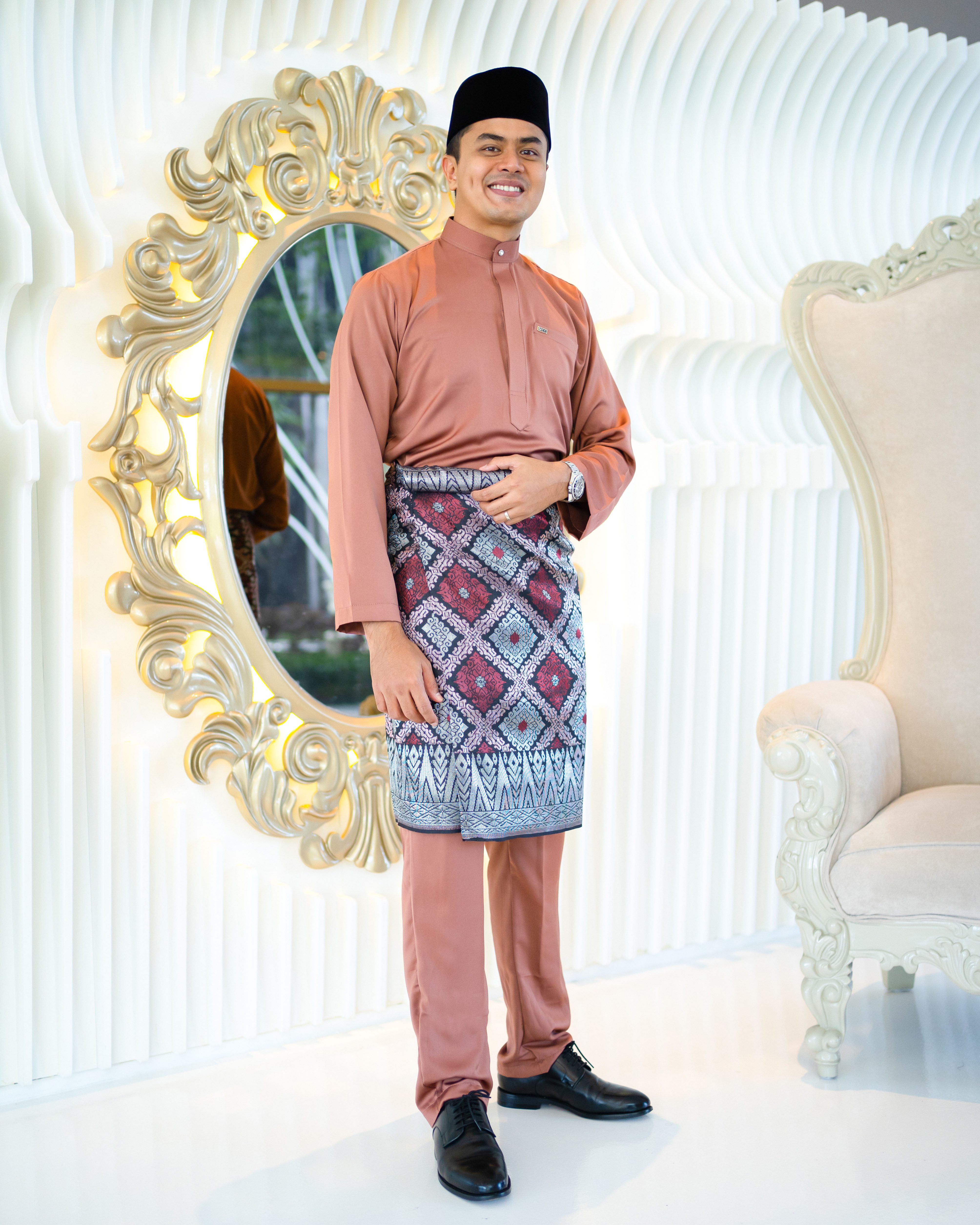 Baju Melayu Isa Slim Fit - Wood Brown