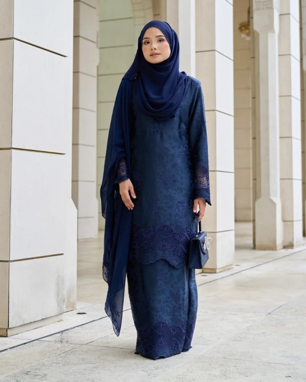 Baju Kurung Sulam Jacquard Akira Lotus