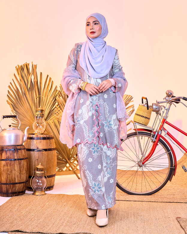 Baju Kurung Sulam Batik Alora