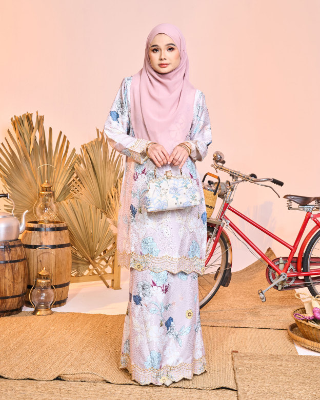 Baju Kurung Sulam Diamante Aurelia Carnation