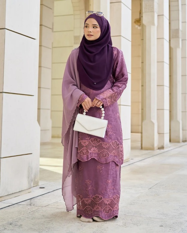 Baju Kurung Sulam Jacquard Akira Lotus