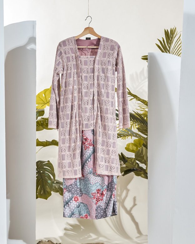 Baju Kebaya Lace Aviana - Heather Purple