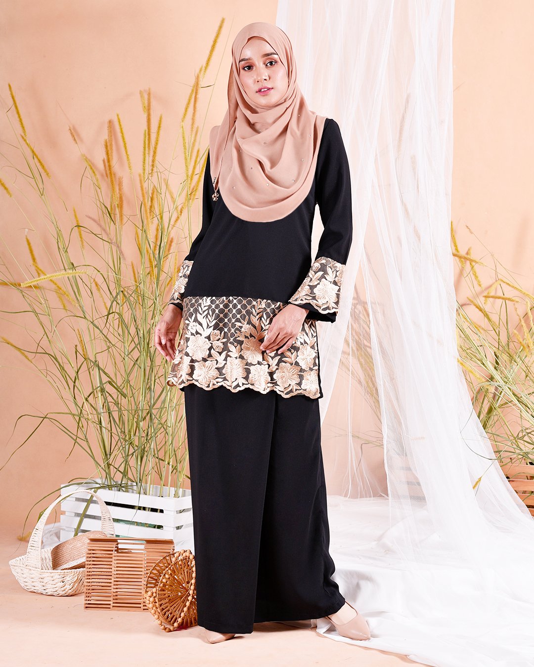 Baju Kurung Lace Roxane - Urban Black