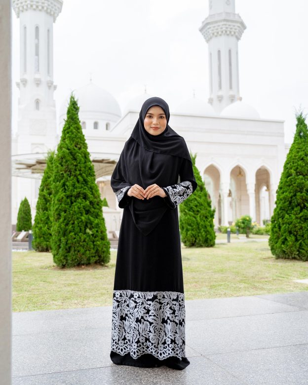 Abaya Lace Rifaya - Silver Black
