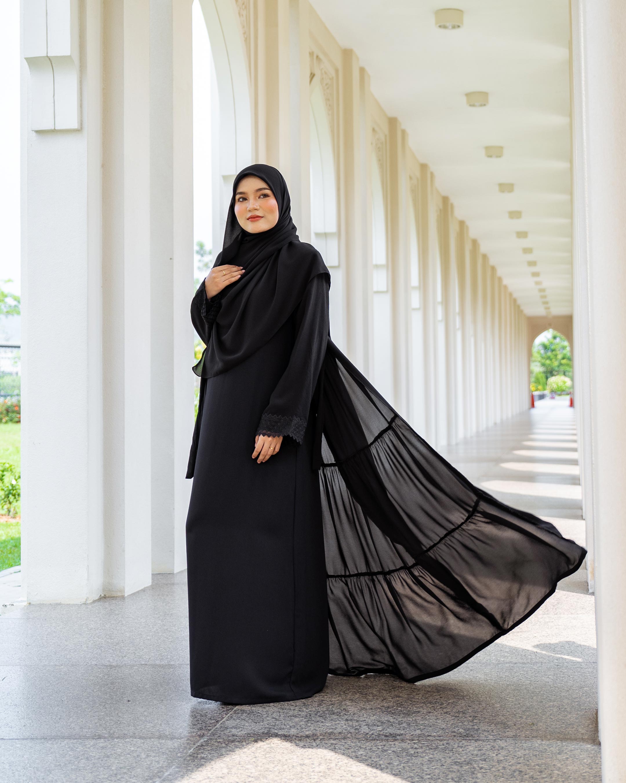 Dress Cardi Ruffle Rumaisa - Matte Black