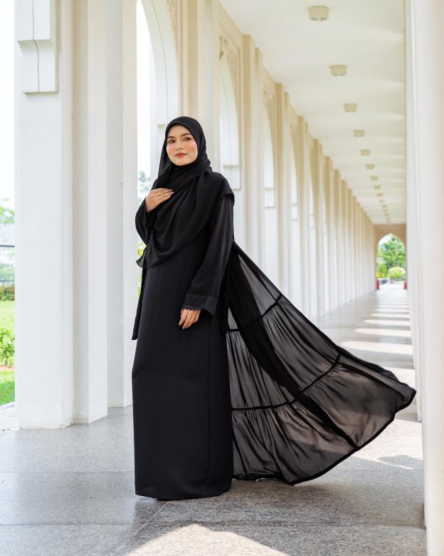 Dress Cardi Ruffle Rumaisa - Matte Black