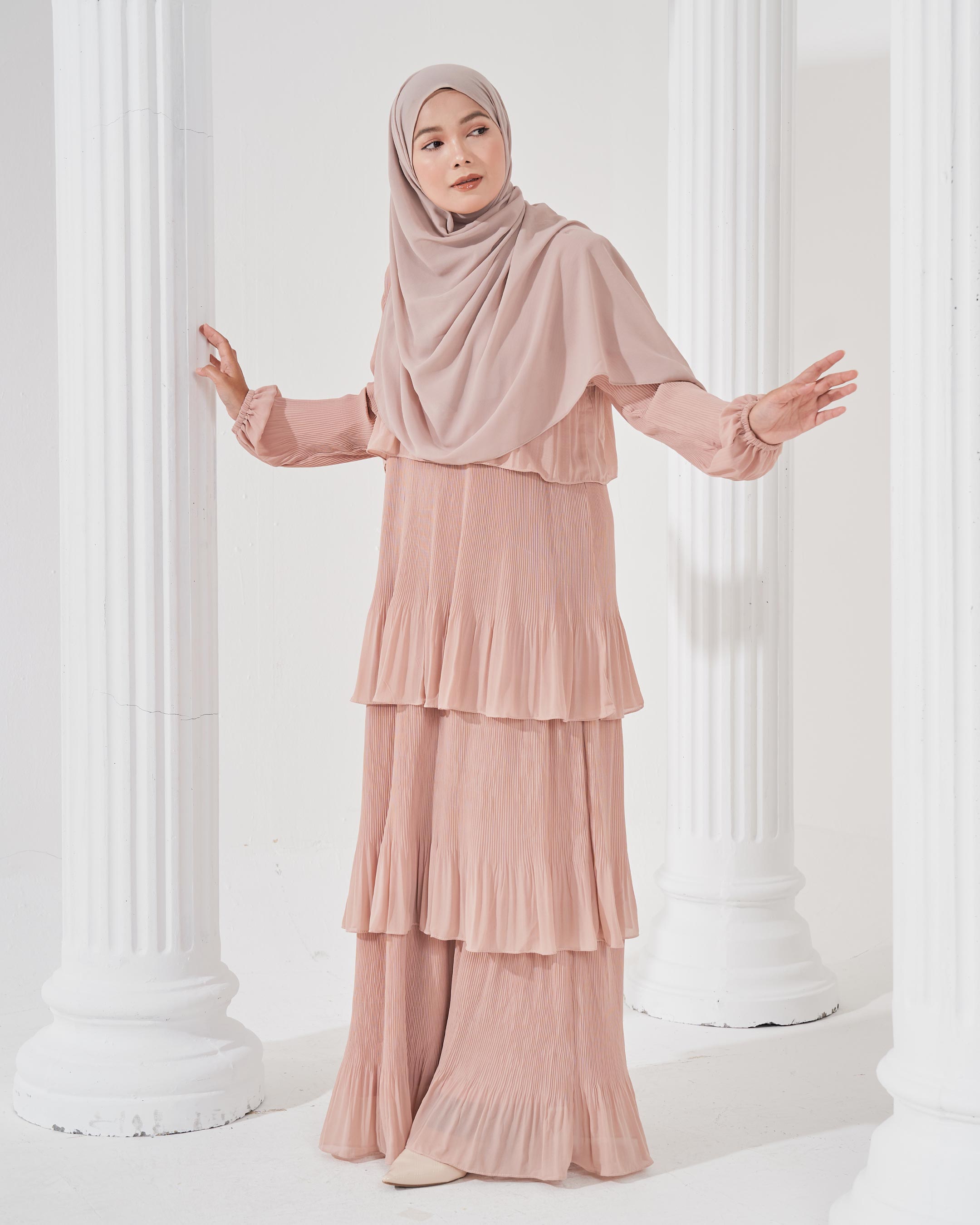 Dress Pleated Herisa - Soft Beige