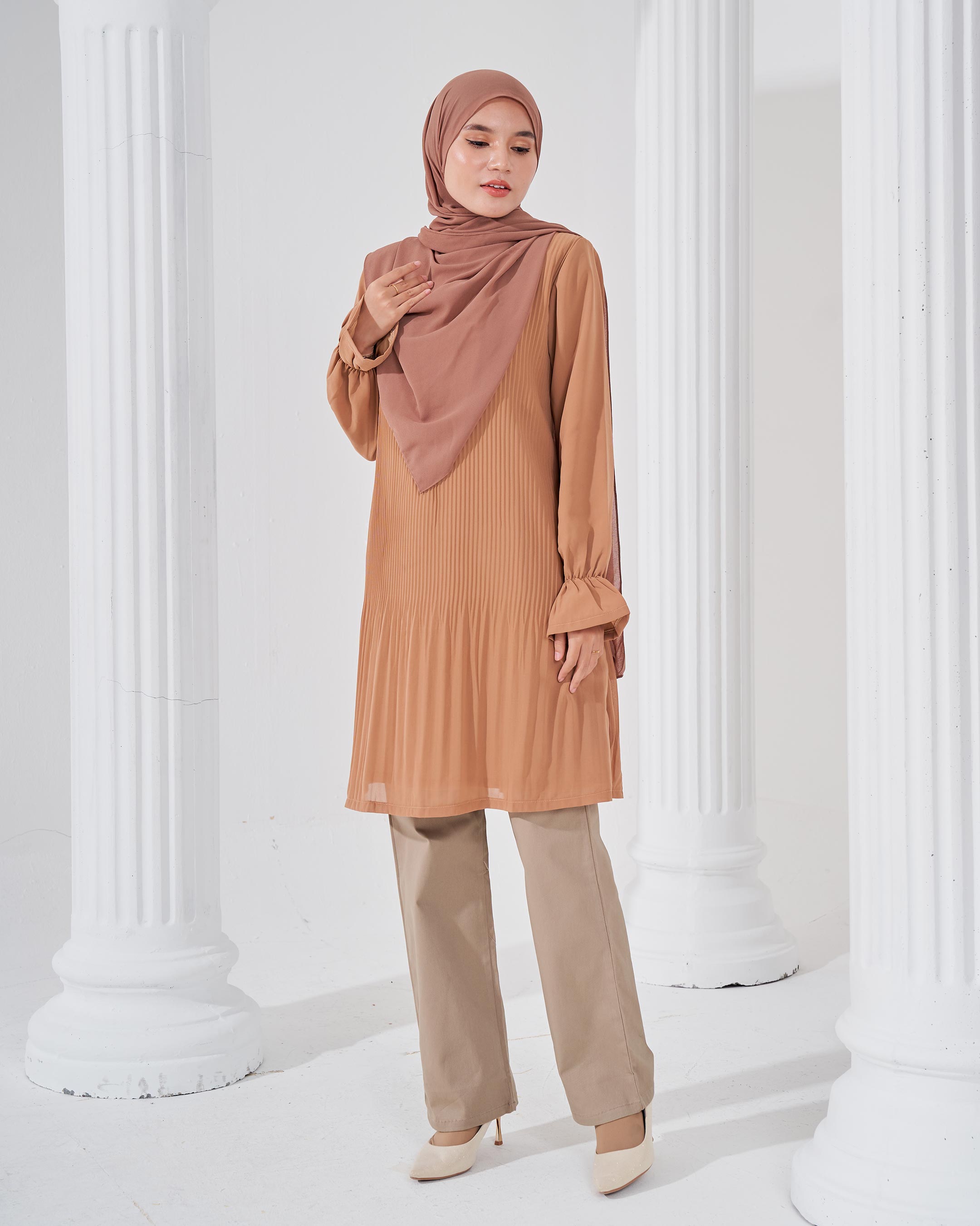 Blouse Pleated Heqira - Cider Brown