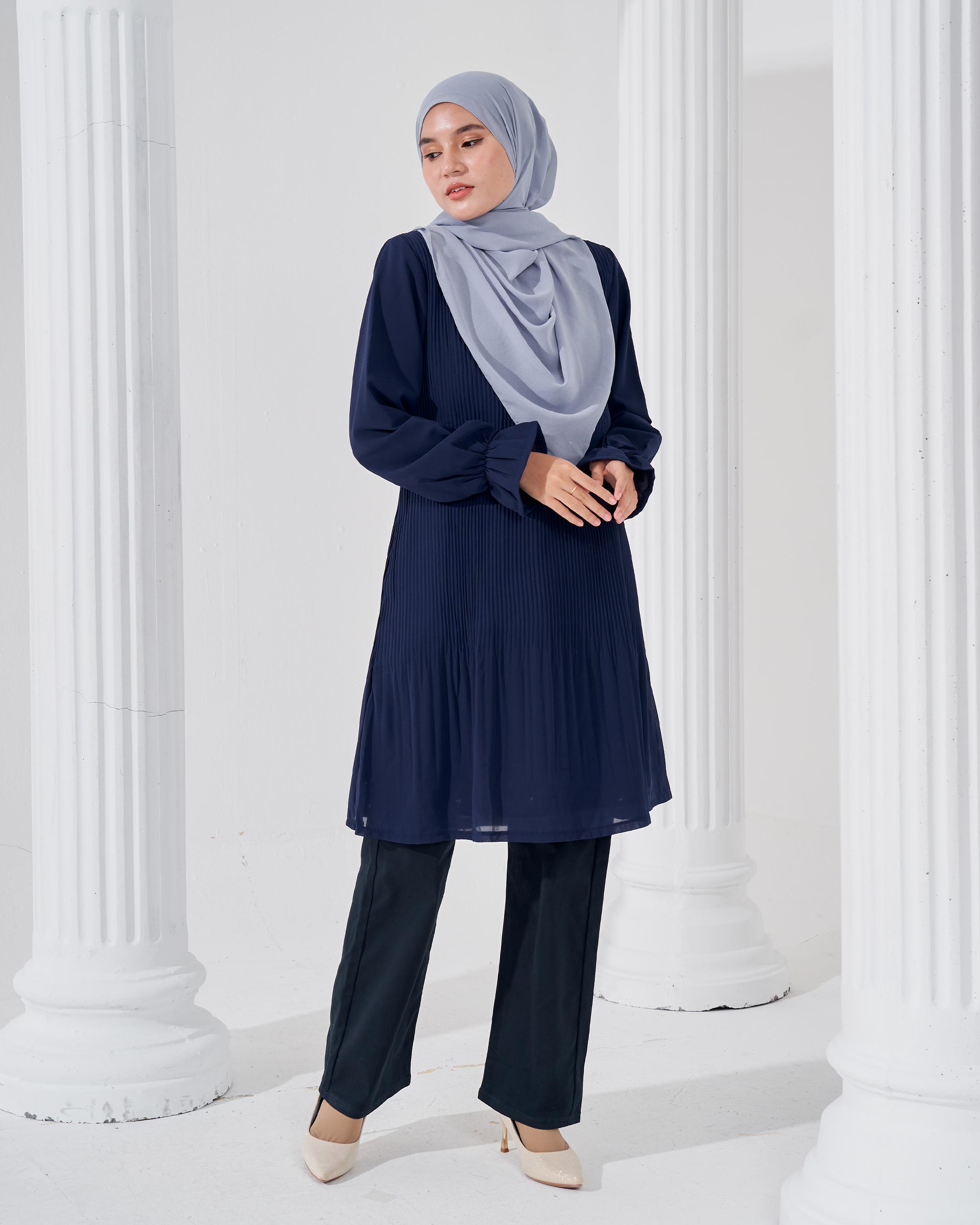 Blouse Pleated Heqira - Navy Blue
